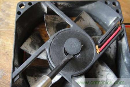 想減少電費嗎？DIY一個迷你風力發電機吧