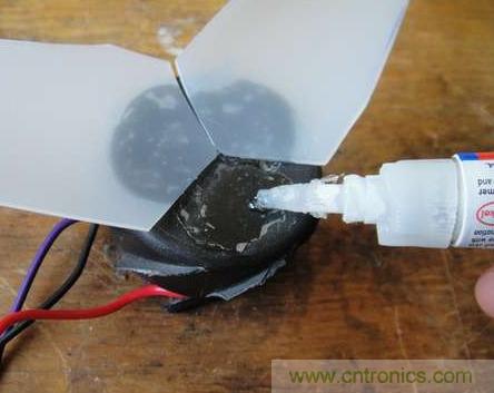 想減少電費嗎？DIY一個迷你風力發電機吧