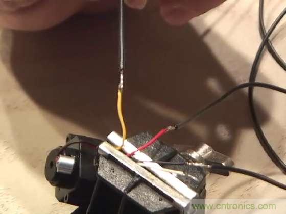 DIY：40刀，教你自制能“偷拍”的太陽鏡