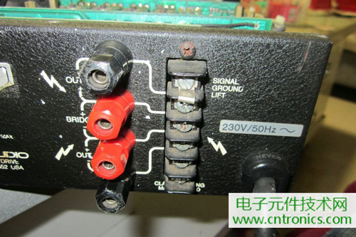 用料很給力！專業后級功放美國高峰FA1201拆解