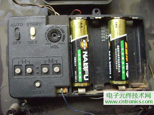 拆個老古董，日本精工石英電子掛鐘拆解