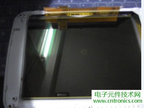 探秘電子紙！一款電紙書的電子墨水屏拆解