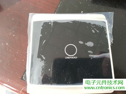 一款觸控開關拆解，做工不錯