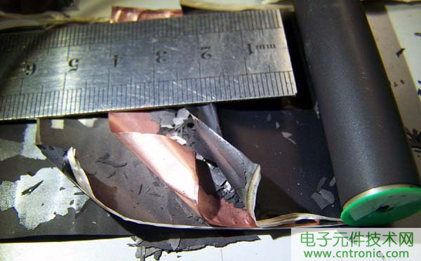 筆記本電池拆解，探秘電池內部結構