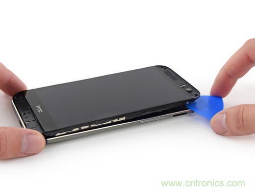 牛人強拆！新HTC One(M8)真機精密做工難修理