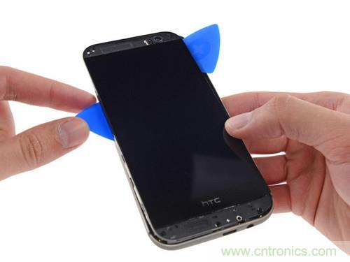 牛人強拆！新HTC One(M8)真機精密做工難修理