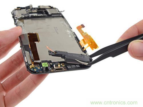 牛人強拆！新HTC One(M8)真機精密做工難修理