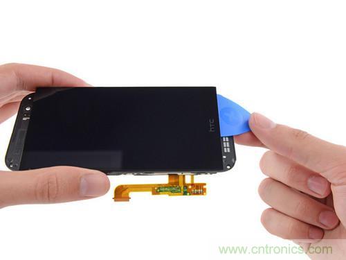 牛人強拆！新HTC One(M8)真機精密做工難修理