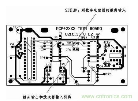 采用這種新的布線，將模擬線路和數字線路隔離開了。增大走線之間的距離，基本消除了在前面布線中造成干擾的數字噪聲。