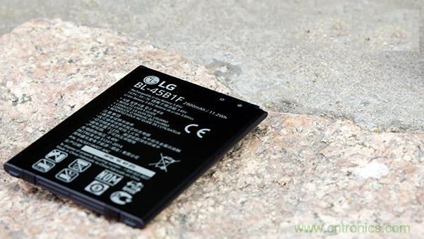 業界良心 LG V10 評測:剛毅、冷峻，不失人性化