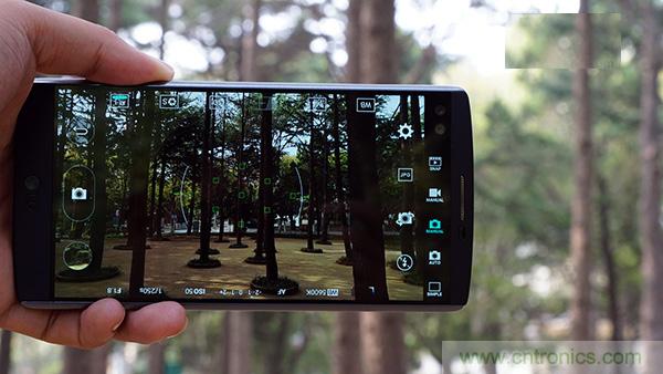 業界良心 LG V10 評測:剛毅、冷峻，不失人性化