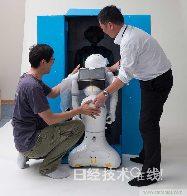 拆解筆記本不過癮，那就來拆拆日本情感機器人吧！