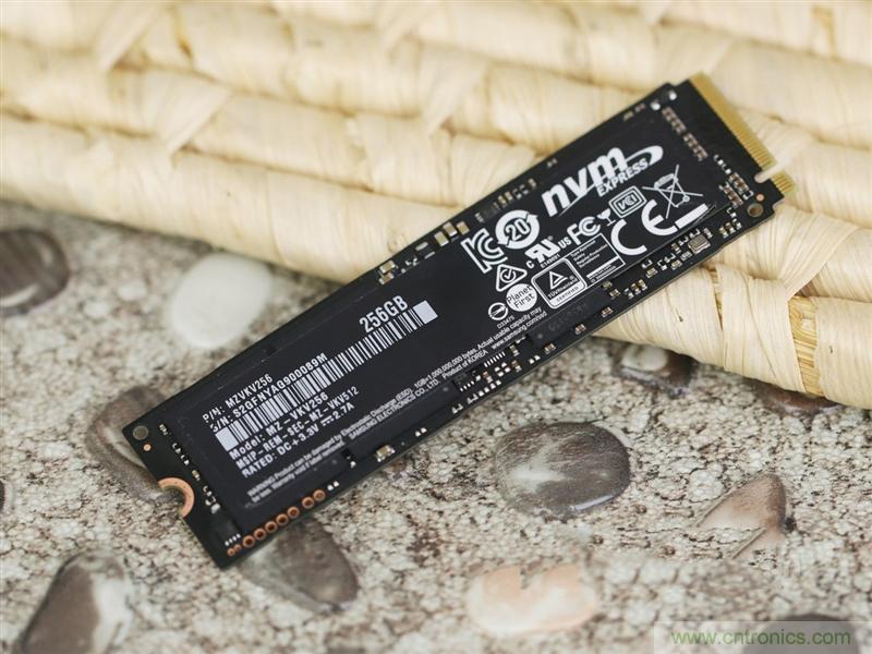 真的性能過剩？揭秘 CPU 對 SSD 的影響