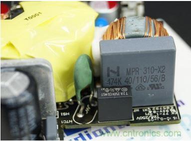 69元小米4口USB充電器詳細拆解，看完你也能DIY一個