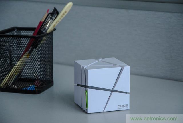 洛斐創意藍牙音箱，光與建筑點綴生活
