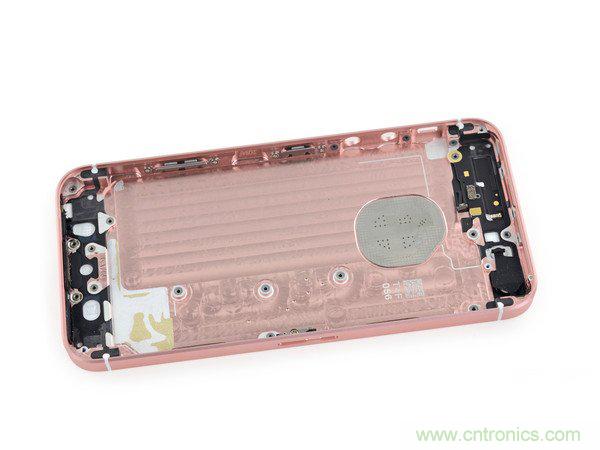 有什么地方沒有變？iPhone SE真機拆解