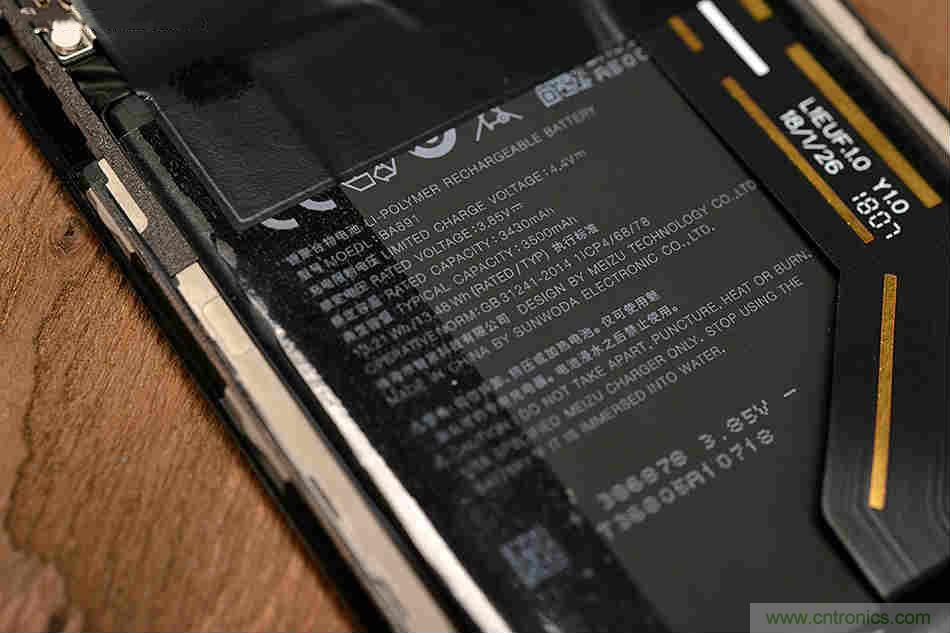拆解魅族15 Plus：玩轉了新概念，但其工藝究竟如何？