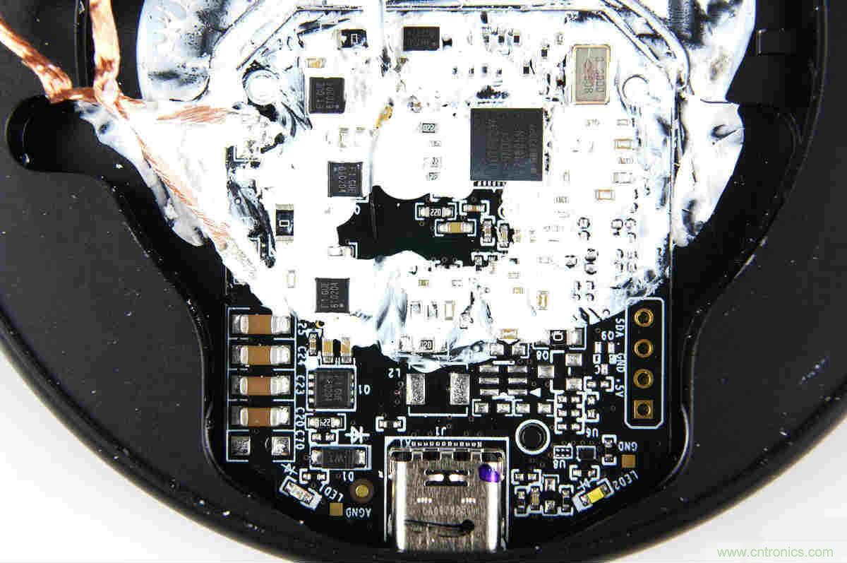 拆解對比：系出同門，小米、紫米無線充電器的差別有多大？