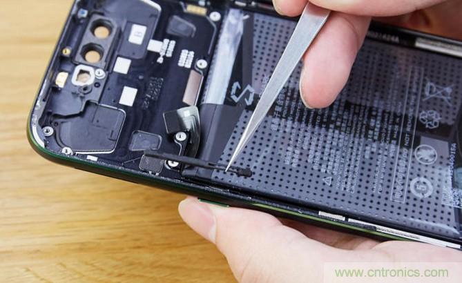 拆解黑鯊手機：多級直觸一體式液冷系統有什么門道？