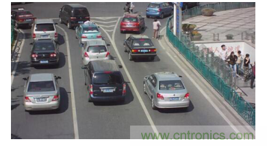 如何在車流涌動的道路上運用監控系統？