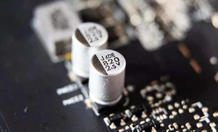 如何確定目標阻抗以實現電源完整性？