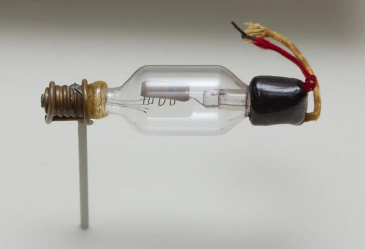什么是電子管（真空管）？